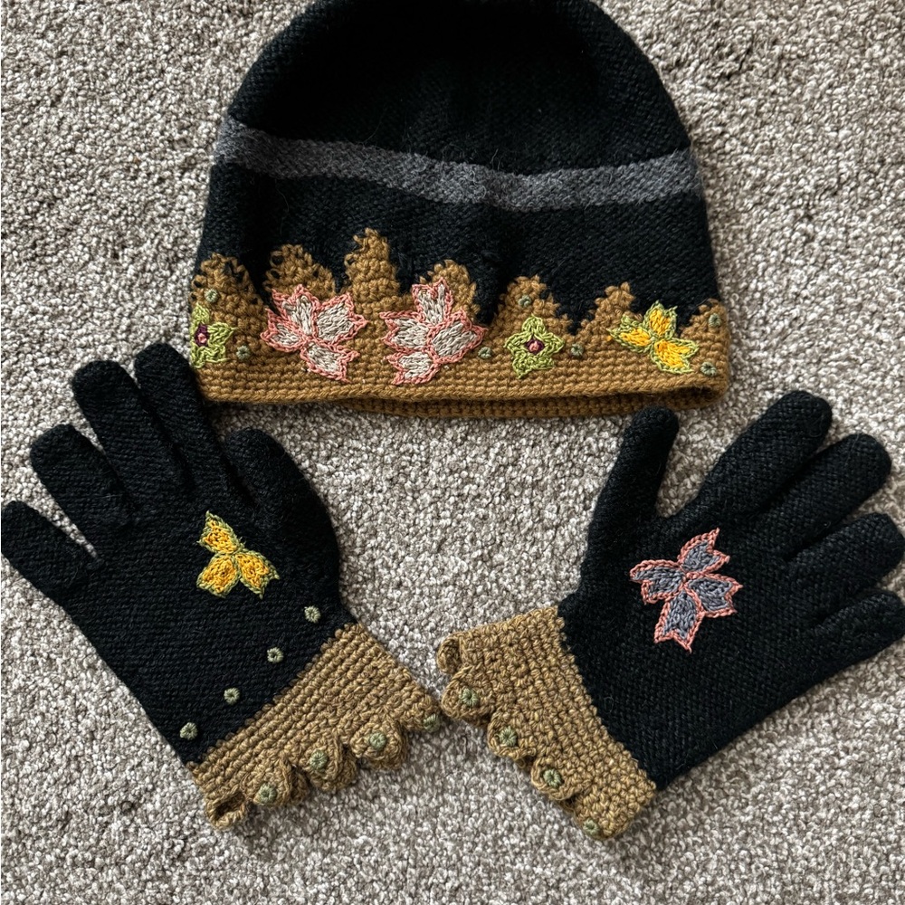 Chic Black and Brown Hat with Floral Details